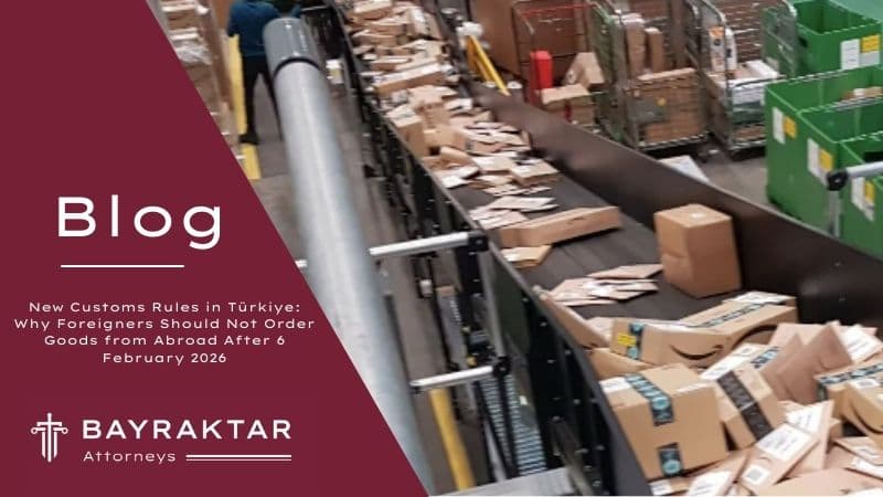 Passenger-accompanied personal goods inspection at a Turkish airport customs control point