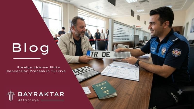 A candid, wide-angle photograph inside a bustling Turkish Trafik Tescil branch, capturing a moment of interaction between a seated police officer and a middle-aged foreign man at a wooden table. On the table are foreign and new Turkish license plates, along with legal documents, identity cards, and a passport, symbolizing the license plate conversion process.
